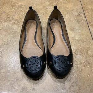 Tory Burch Louisa Logo Ballet Flat Shoe